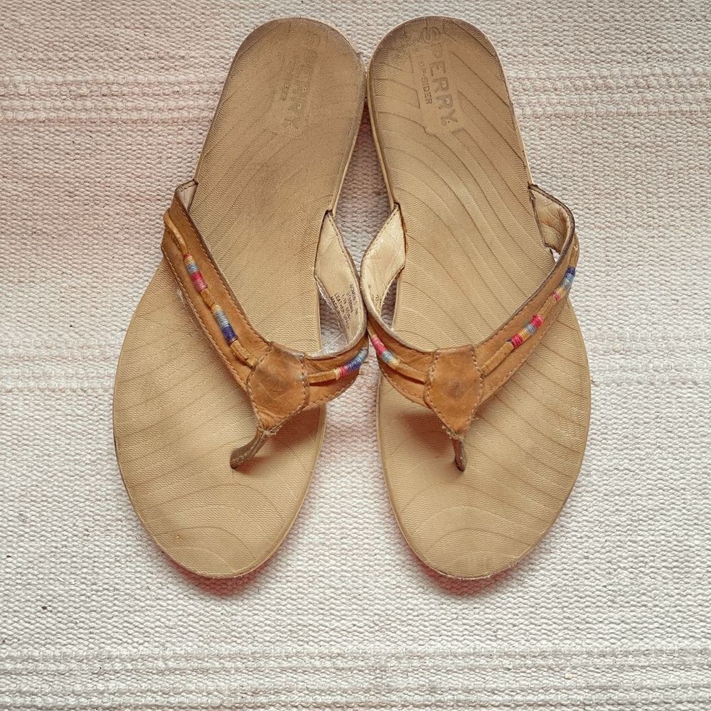 Sperry Women's Seabrooke‎ Thread Wrap Flip Flop in Tan